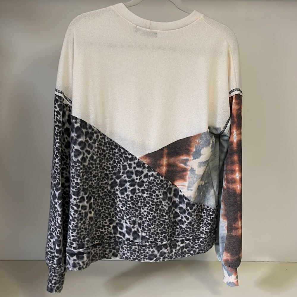 New Rae Mode lightweight sweater large - Picture 3 of 3